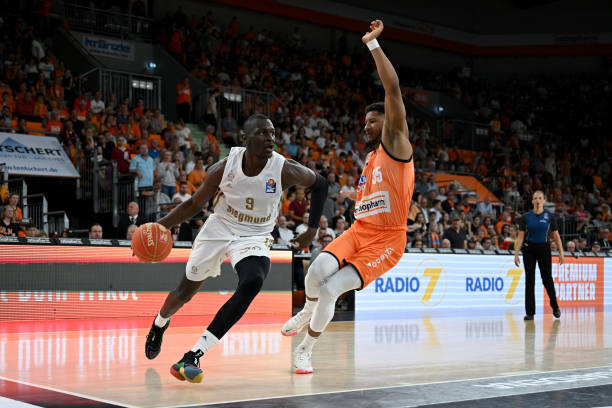 备受争议 备受争议