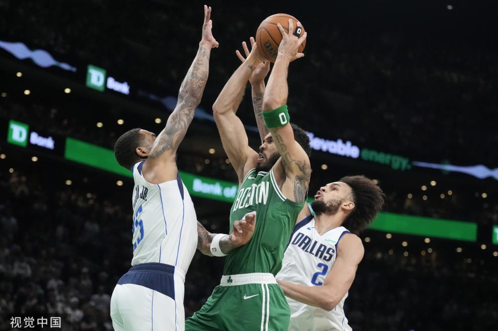 甲赛场上的 甲赛场上的